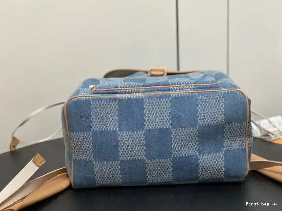 Frstbag ru Montsouris Backpack VUITTON LOUIS 0523